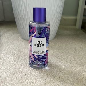 NWT PINK Iced Blossom Spray